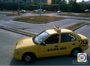 赴韓考駕照13小時速成？請謹慎看待“出國學(xué)車”熱潮